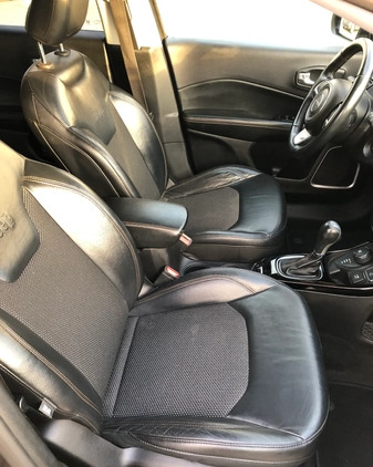 Jeep Compass cena 58000 przebieg: 274700, rok produkcji 2017 z Szamotuły małe 277